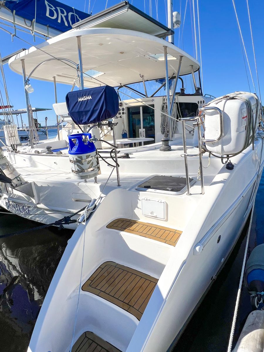2010 Broadblue 43 