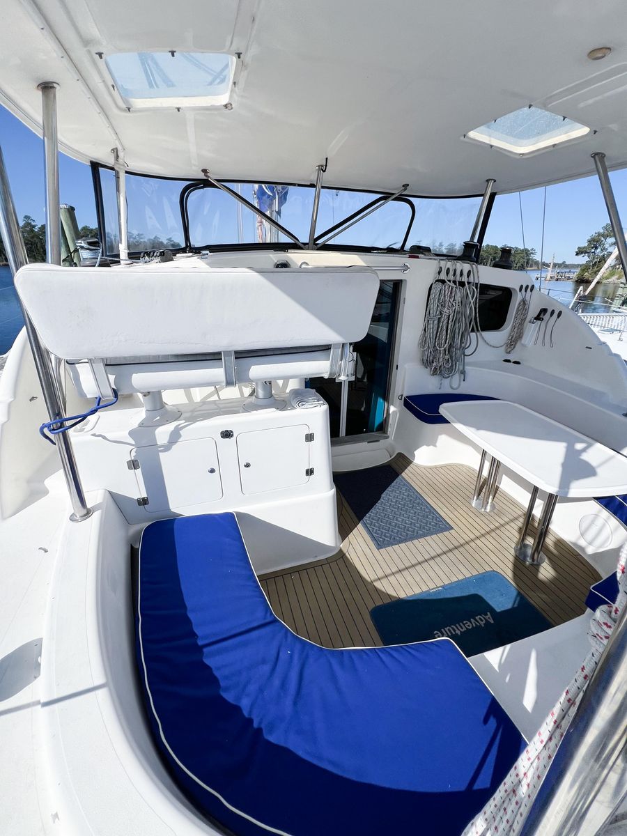 2010 Broadblue 43 