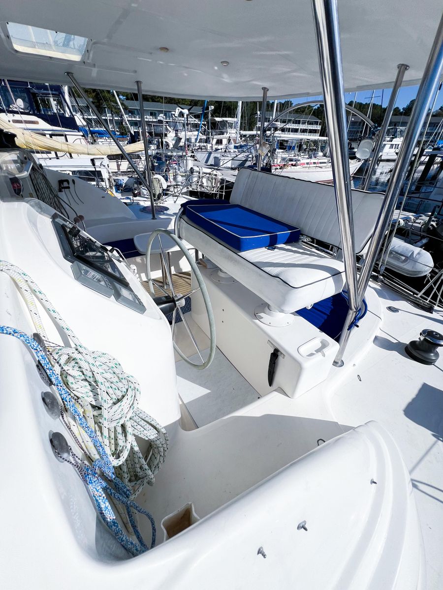 2010 Broadblue 43 