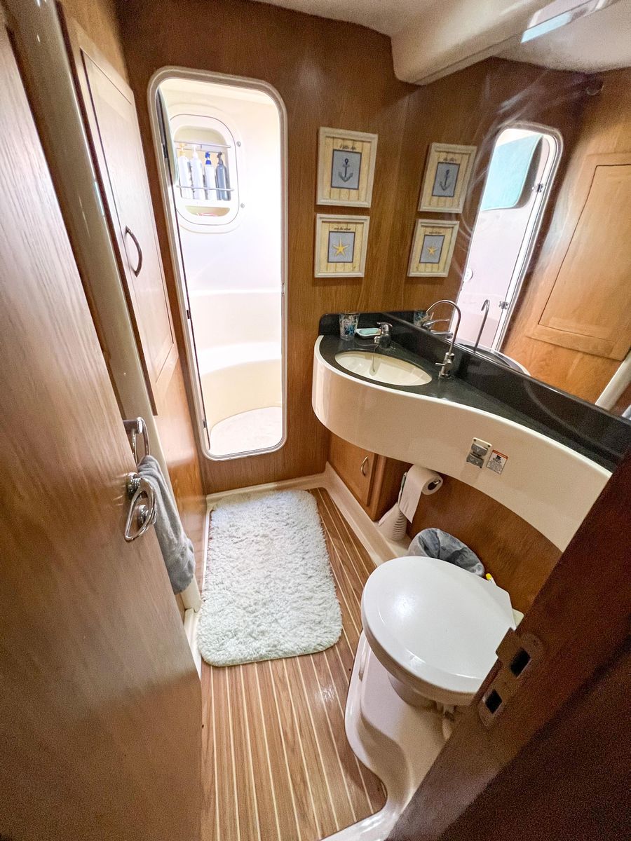 2010 Broadblue 43 