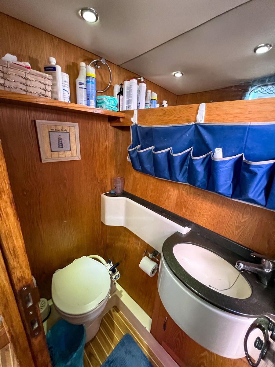 2010 Broadblue 43 