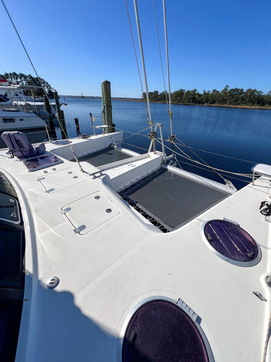 2010 Broadblue 43 