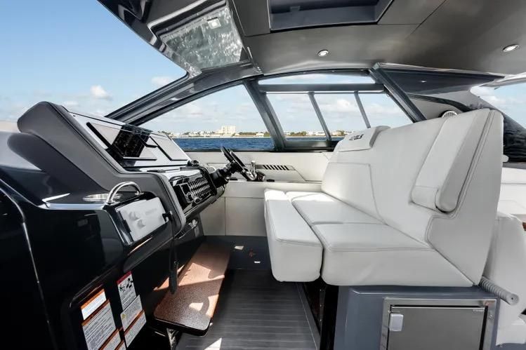 2023 Cruisers 42 