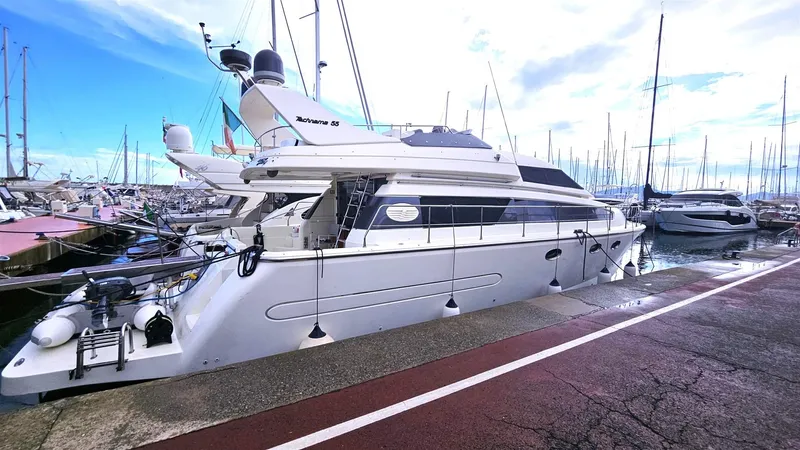  Yacht Photos Pics LATO DESTRO 3