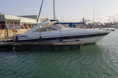 2003 Pershing 37