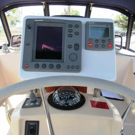 Livin 2 Yacht Photos Pics 