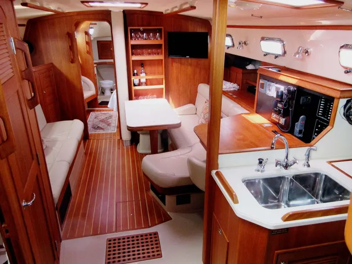 Livin 2 Yacht Photos Pics 