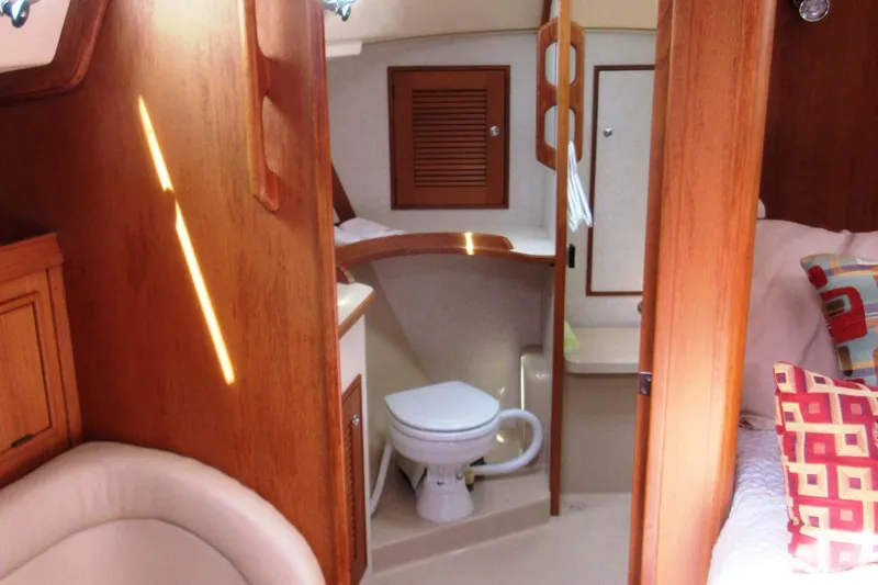 Livin 2 Yacht Photos Pics 