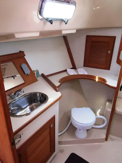 Livin 2 Yacht Photos Pics 