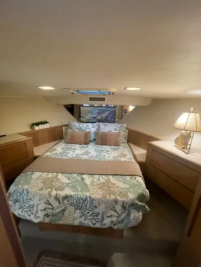 Lady Grace Yacht Photos Pics VIP STATEROOM FORWARD WITH QUEEN ISLAND BERTH