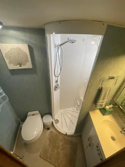 Lady Grace Yacht Photos Pics VIP HEAD W/SEPARATE STALL SHOWER