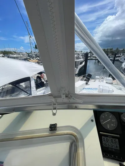 Lady Grace Yacht Photos Pics NEW STRATAGLASS ENCLOSURES!!