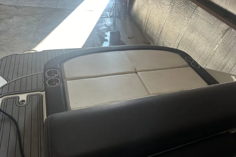  Yacht Photos Pics 2017 Sea Ray 280 SLX boat interior with cushioned seating and cup holders.