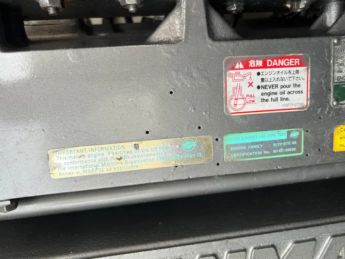 Dog Daze Yacht Photos Pics 