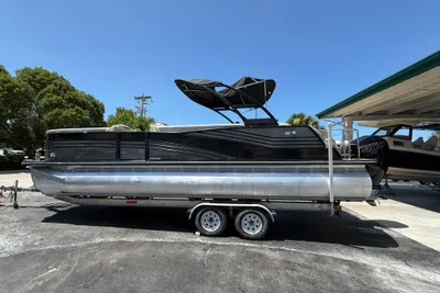 Harris Grand Mariner 270