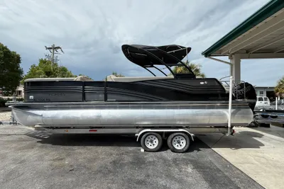 Harris Grand Mariner 270
