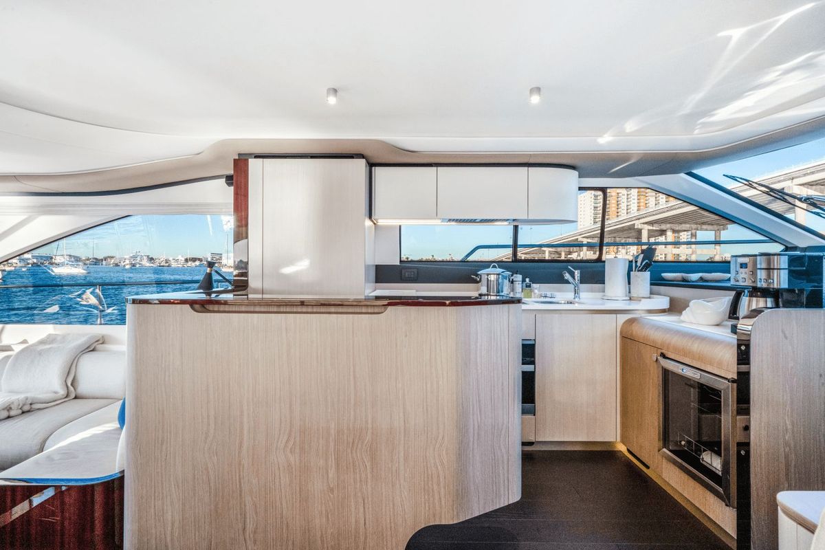 2021 Azimut 60 
