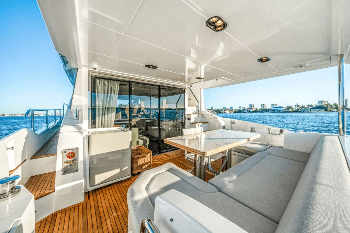 2021 Azimut 60 