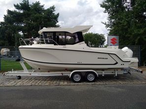 2023 Quicksilver Captur 705 Pilothouse