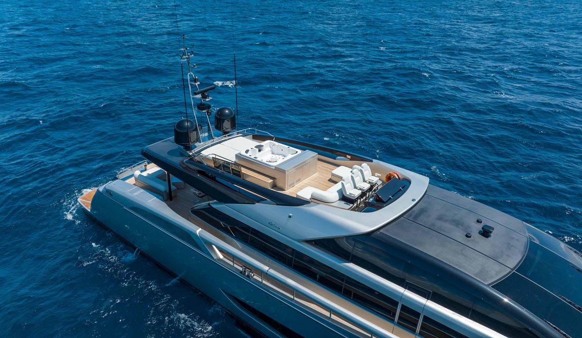 2014 Riva 122 