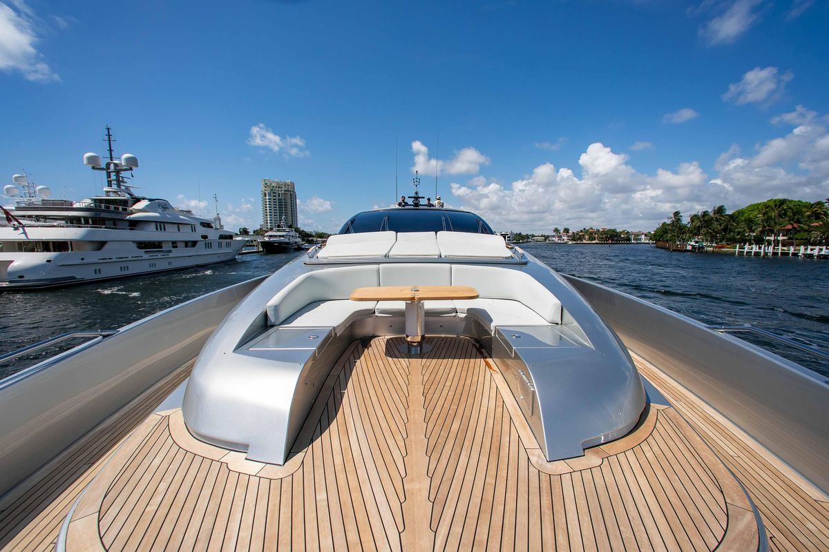 2014 Riva 122 