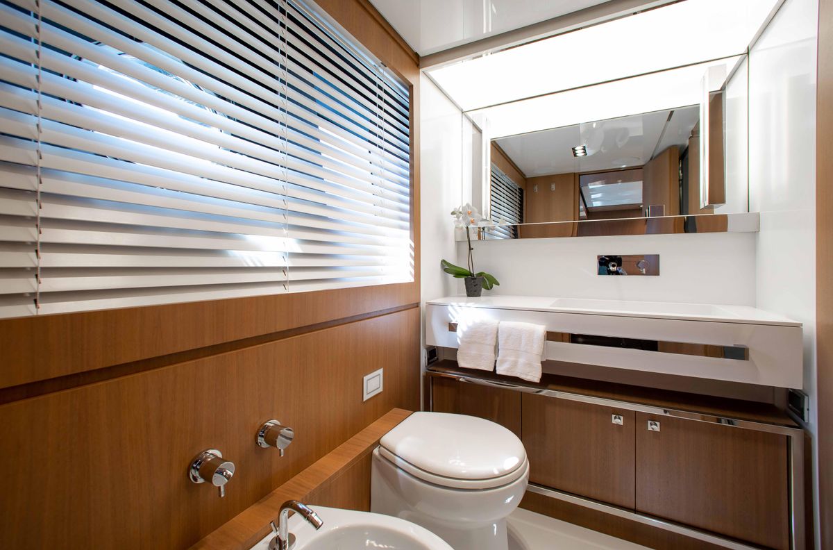 2014 Riva 122 