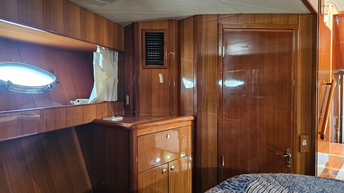 2005 Jefferson 59 