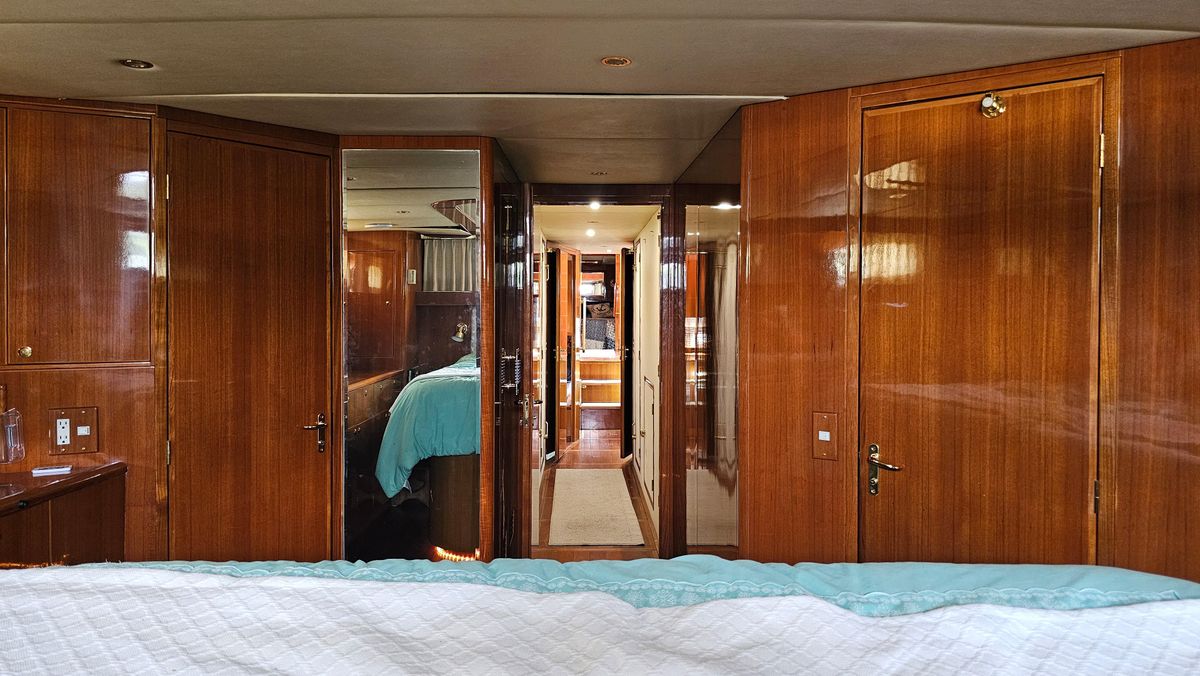 2005 Jefferson 59 