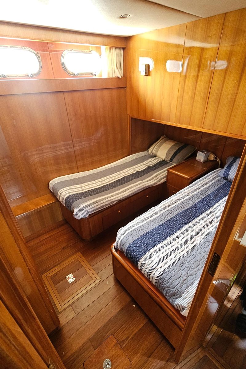 2005 Jefferson 59 