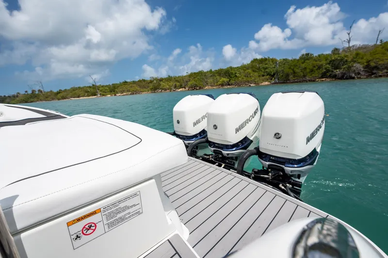 Remarkable III Yacht Photos Pics 