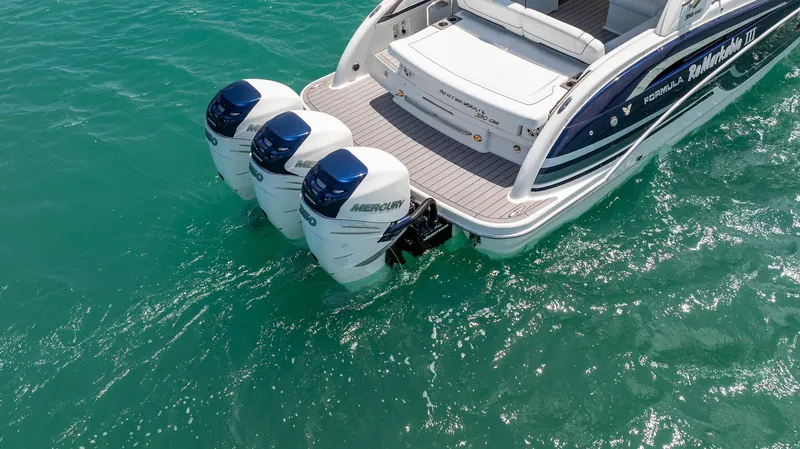 Remarkable III Yacht Photos Pics 