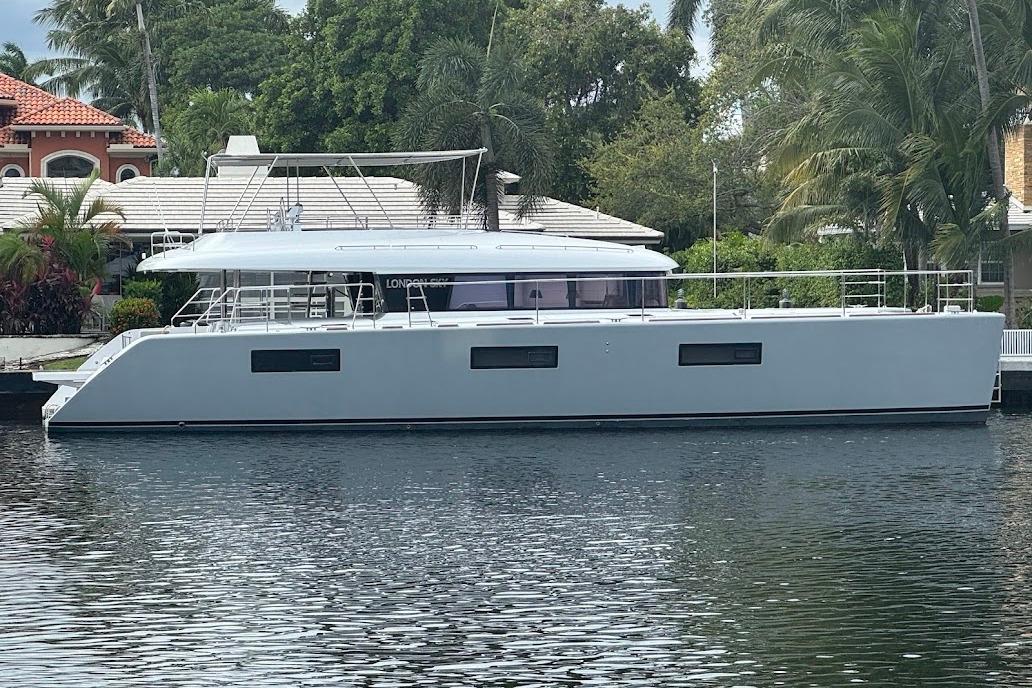 Lagoon Motor Yacht