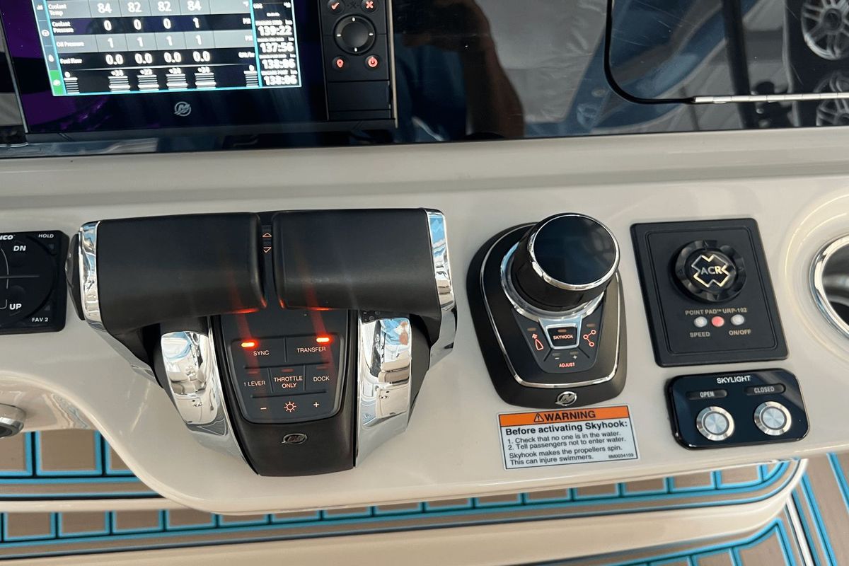2021 Boston Whaler 42 