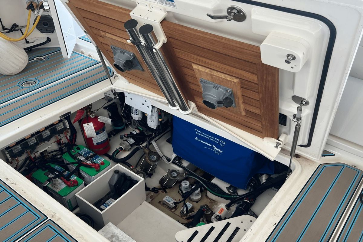 2021 Boston Whaler 42 