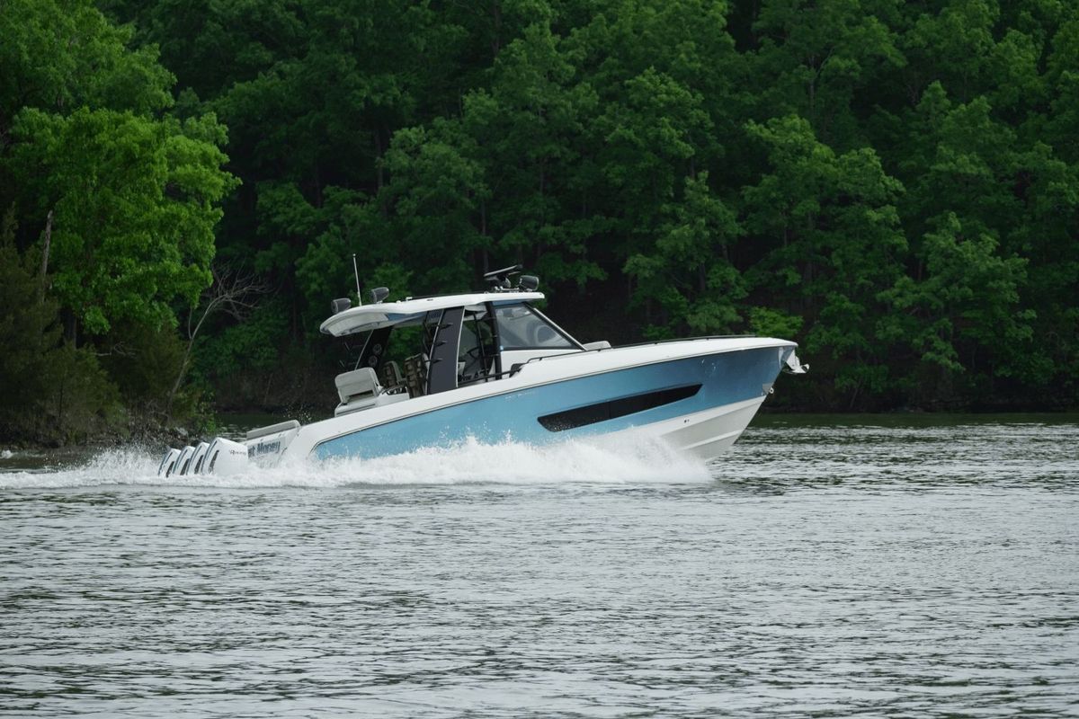 2021 Boston Whaler 42 