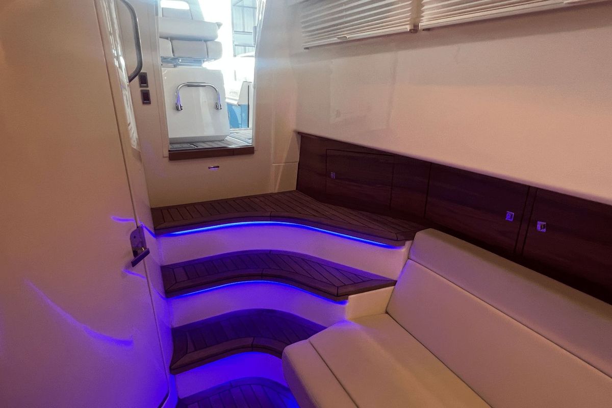 2021 Boston Whaler 42 