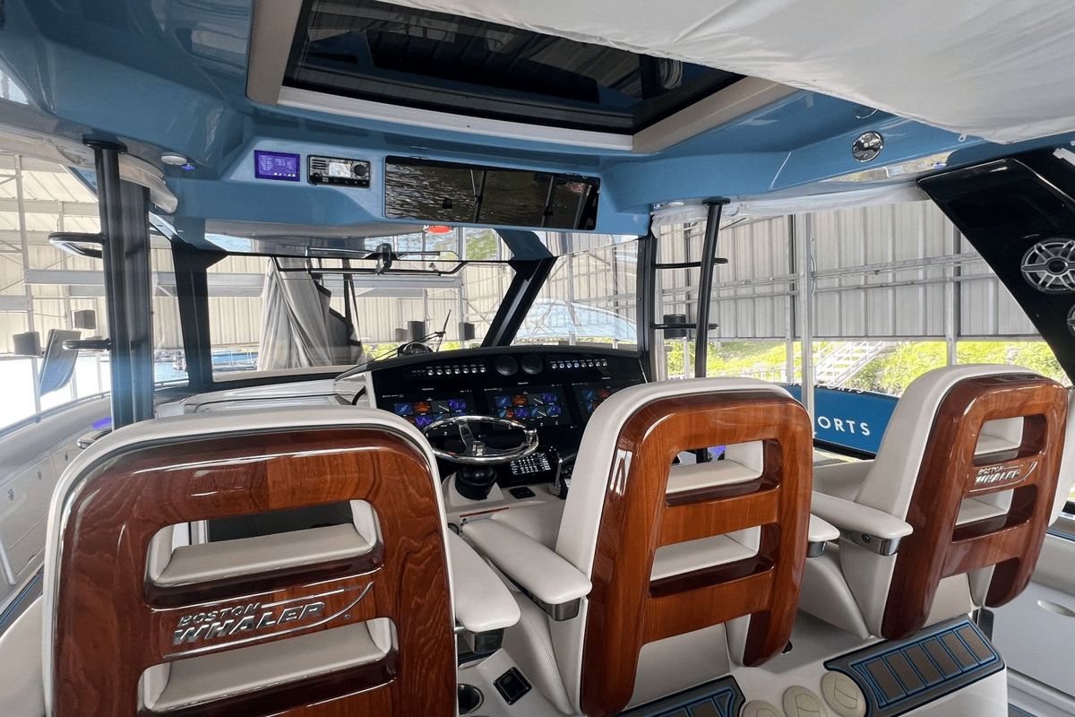 2021 Boston Whaler 42 