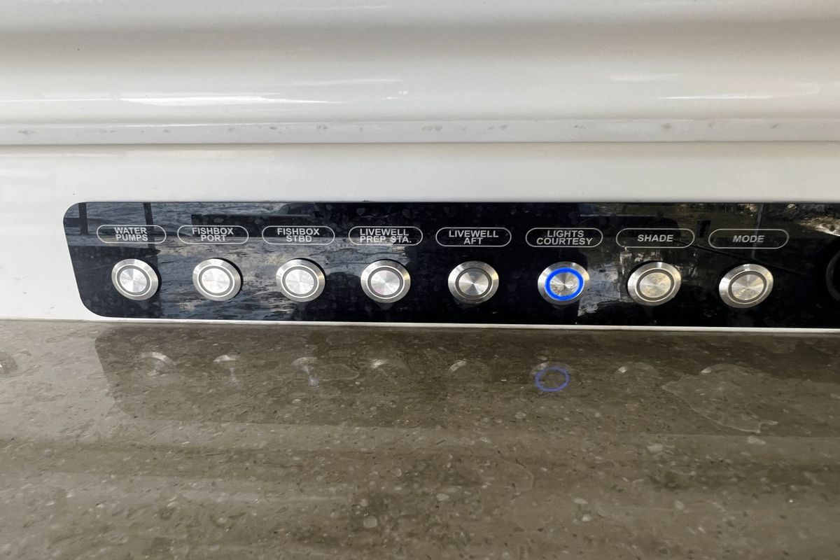 2021 Boston Whaler 42 