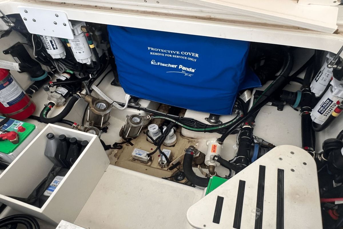 2021 Boston Whaler 42 