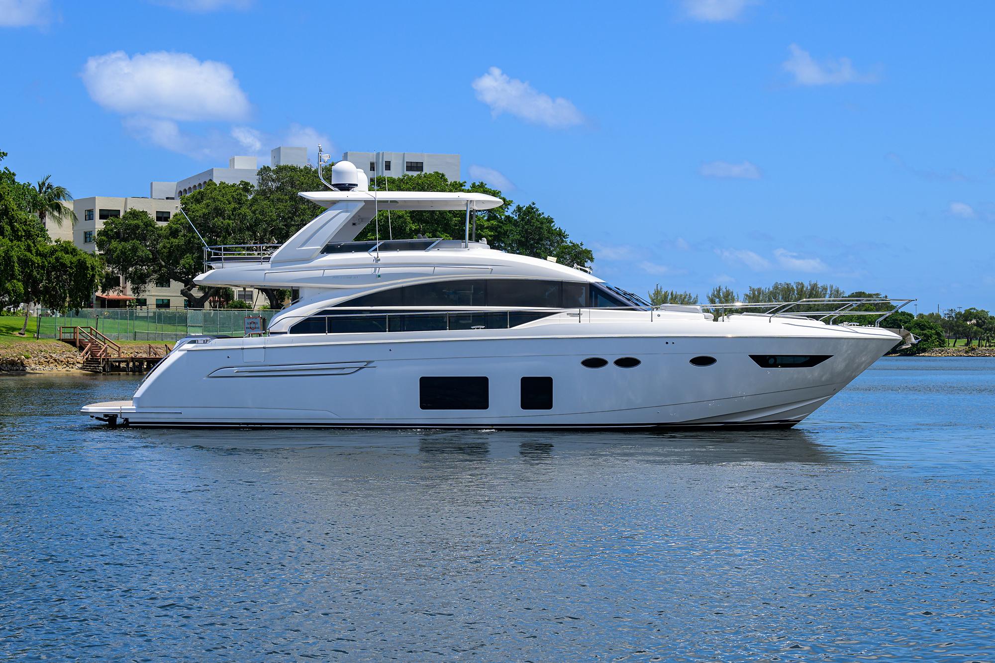 2016 Princess 68 Flybridge Motoryacht Motor Yachts for sale - YachtWorld