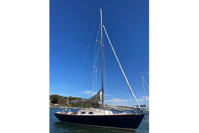 Alerion Express 28