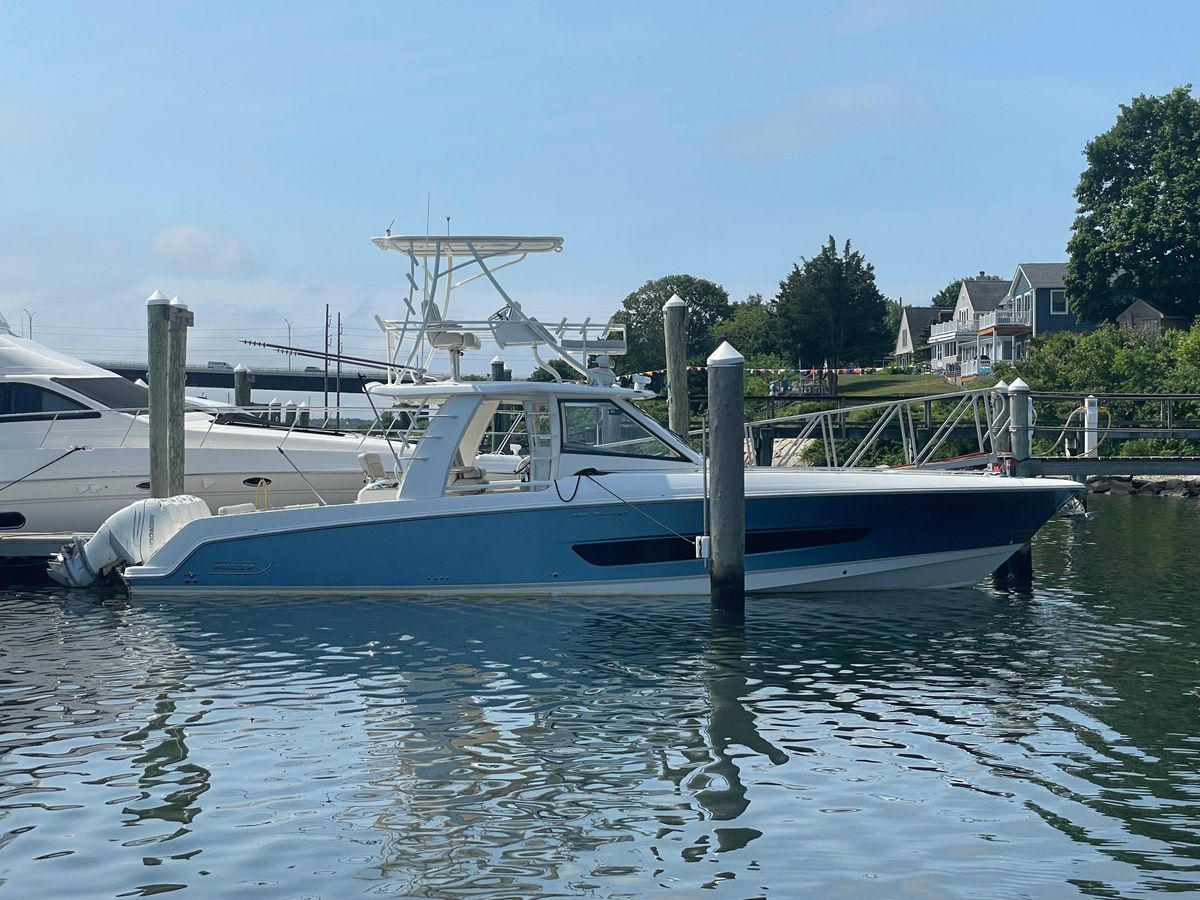 2017 Boston Whaler 42 