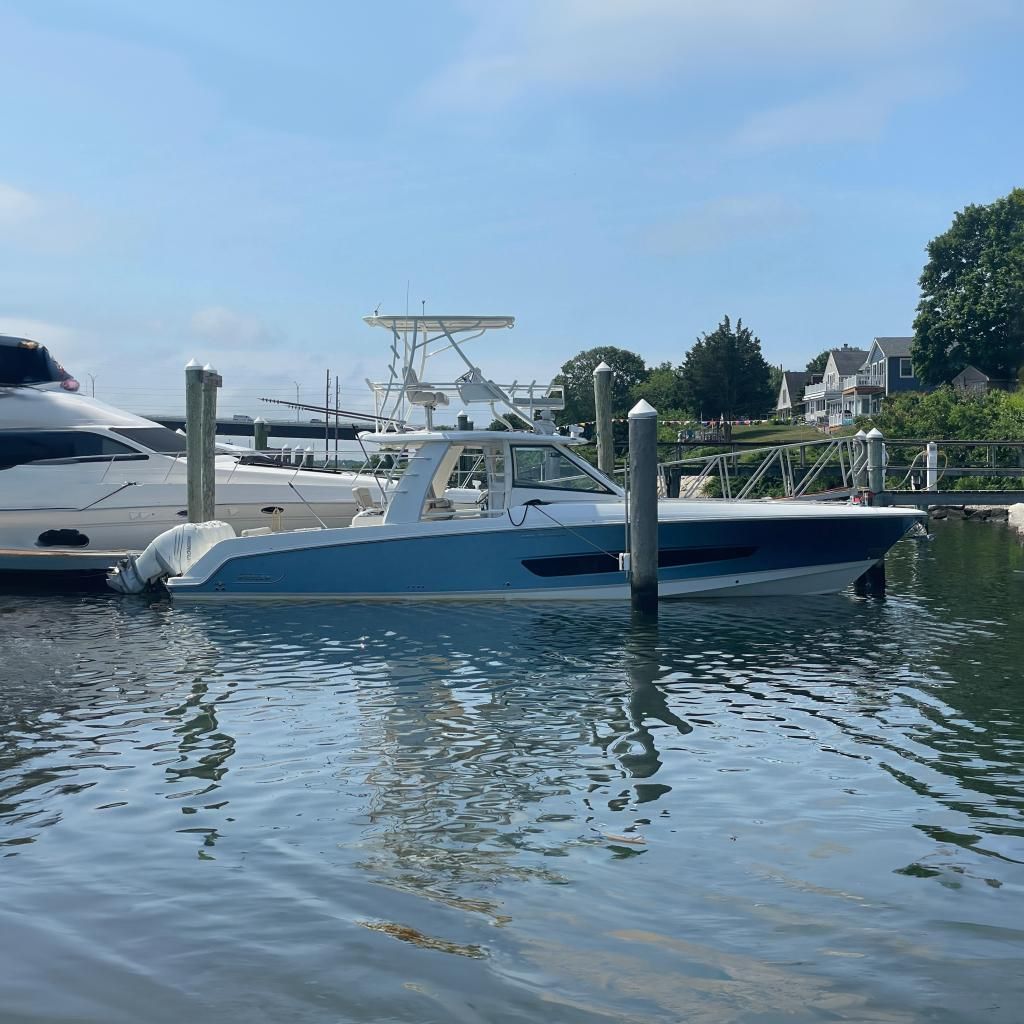 2017 Boston Whaler 42 
