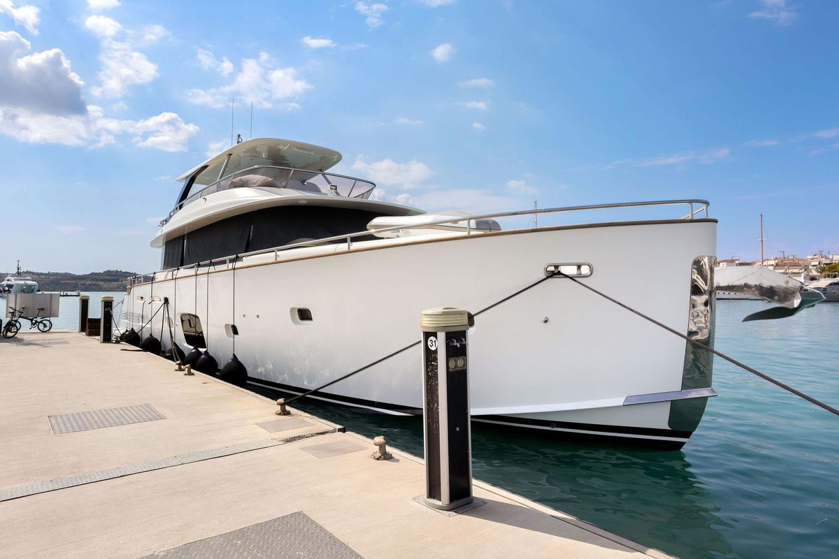 2016 Azimut 80 