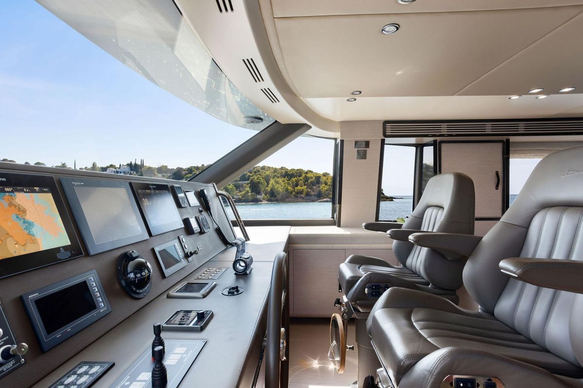 2016 Azimut 80 