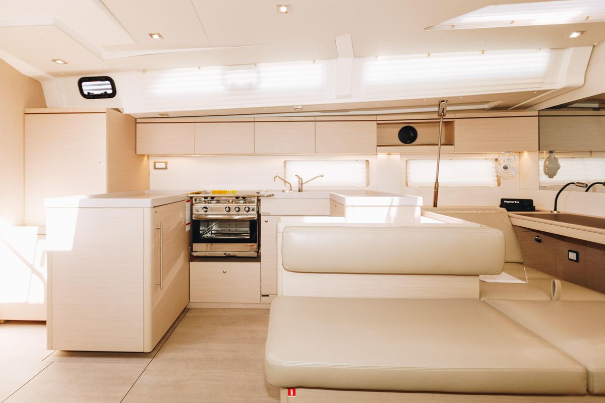 2024 Beneteau 51 