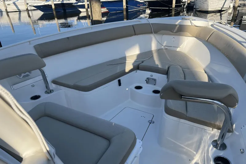 2017 Sailfish 270 Cc Yacht Photos Pics 