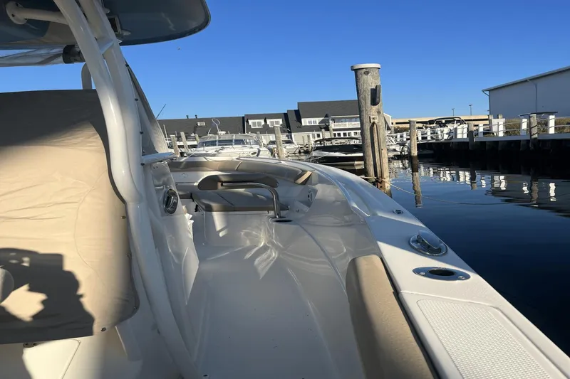 2017 Sailfish 270 Cc Yacht Photos Pics 