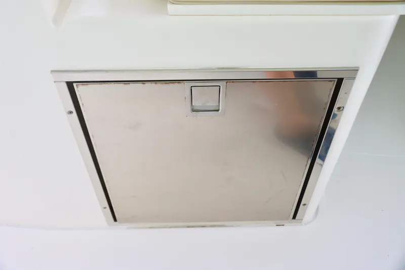  Yacht Photos Pics Stainless steel hatch on 2017 Pursuit DC 295 Dual Console boat.