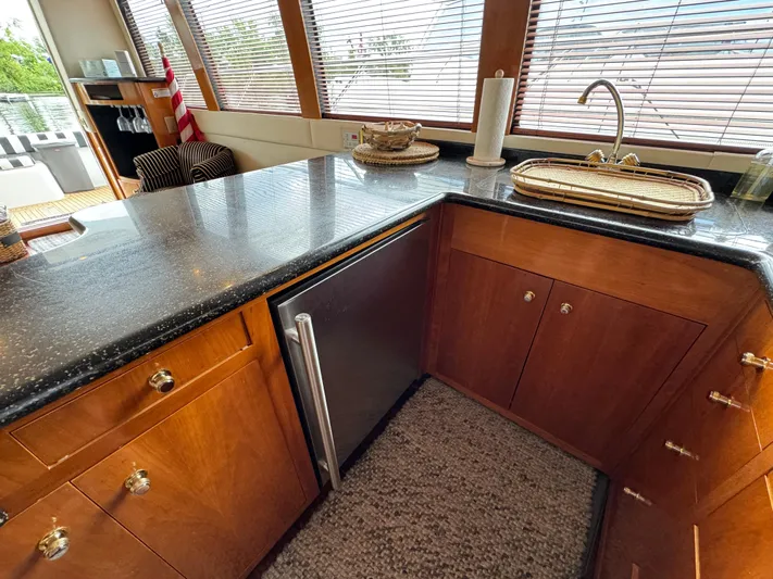 Sioux Forever Yacht Photos Pics 